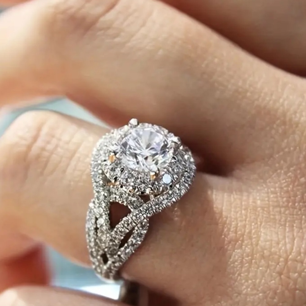 NEW Elegant Zirconia Promise Ring Silver Plated Anniversary Birthday Gift